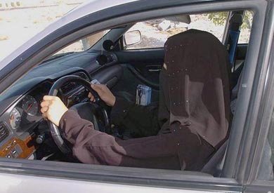 السعودية تحذر من خروج تظاهرات مطالبة بقيادة المرأة للسيارة

        ::  :: نسخة الموبايل